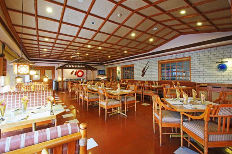 ホテル アバド プラザ Kochi エクステリア 写真